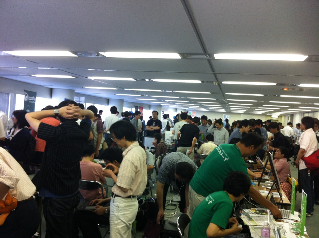 展示会場@満員