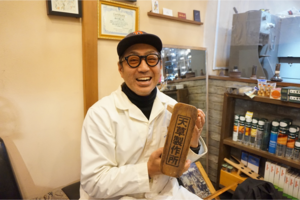 会社員から路上の靴磨きへ。思いもよらないひとことから始まった天草製作所のストーリー