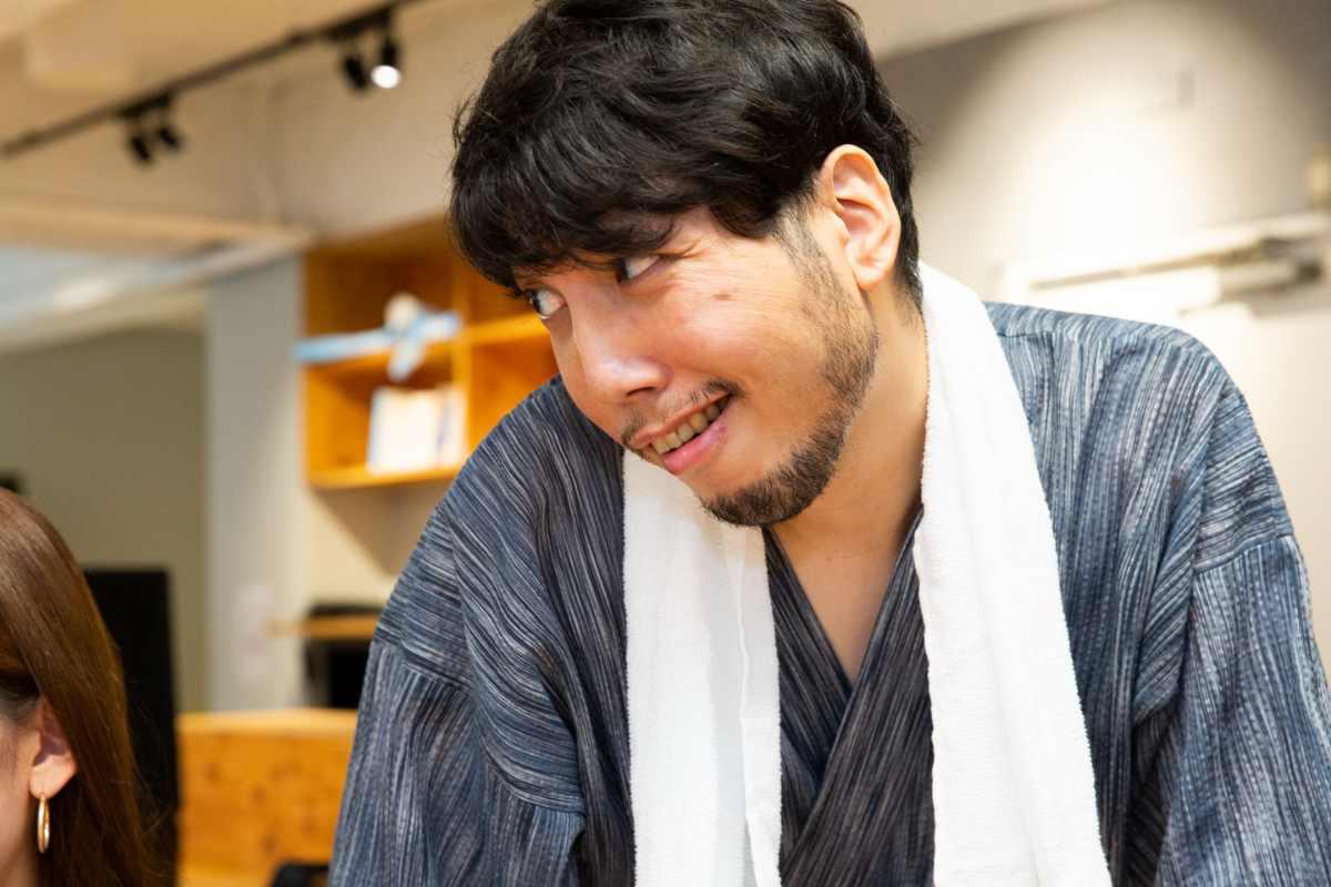 怒る斎藤イシの画像