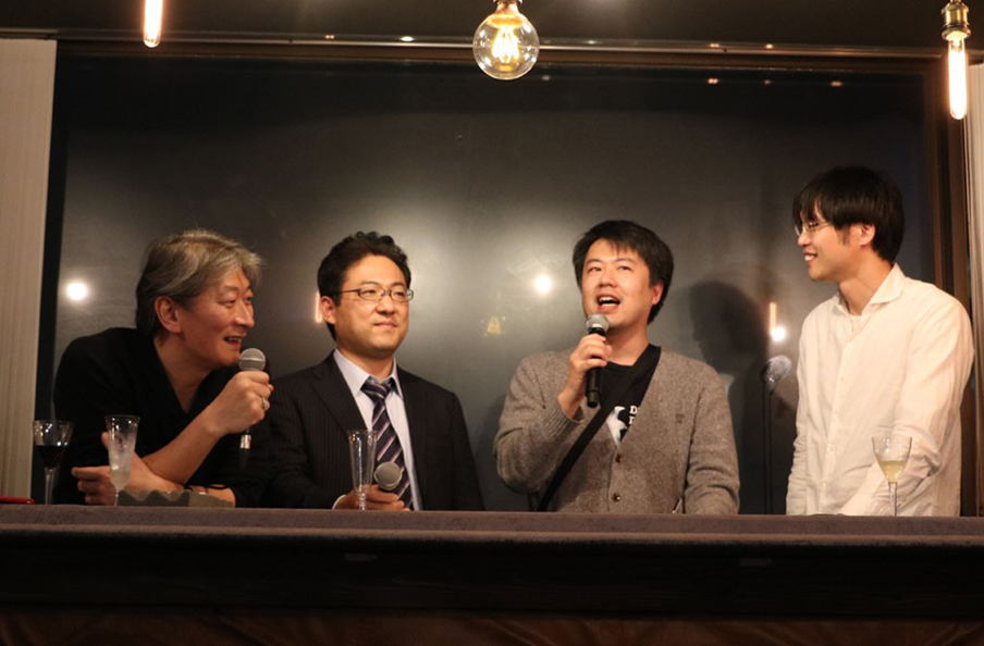JAWS-UG 福岡支部コアメンバー 株式会社オルターブース COO 藤崎優氏（写真右）さくらクラブIoT福岡コアメンバー 株式会社コム・アンド・コム 取締役 技術部部長 木村健一郎氏
