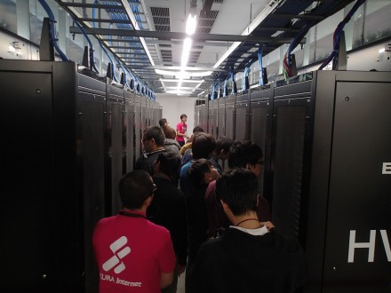 さくらインターネット石狩DC サーバ室 天井吹出方式